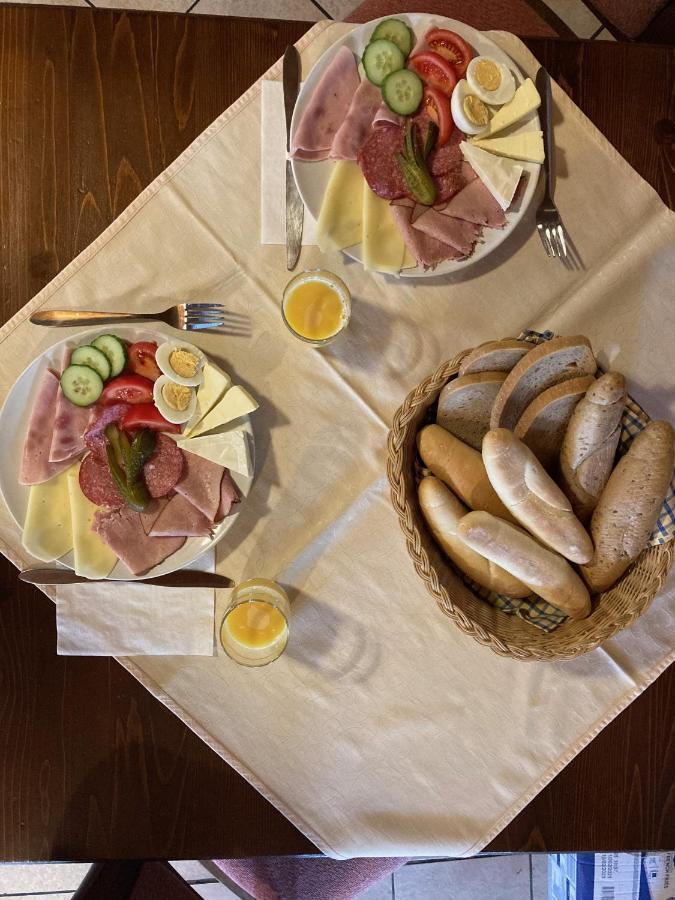 Penzion Restaurace Zatisi Rumburk Eksteriør bilde